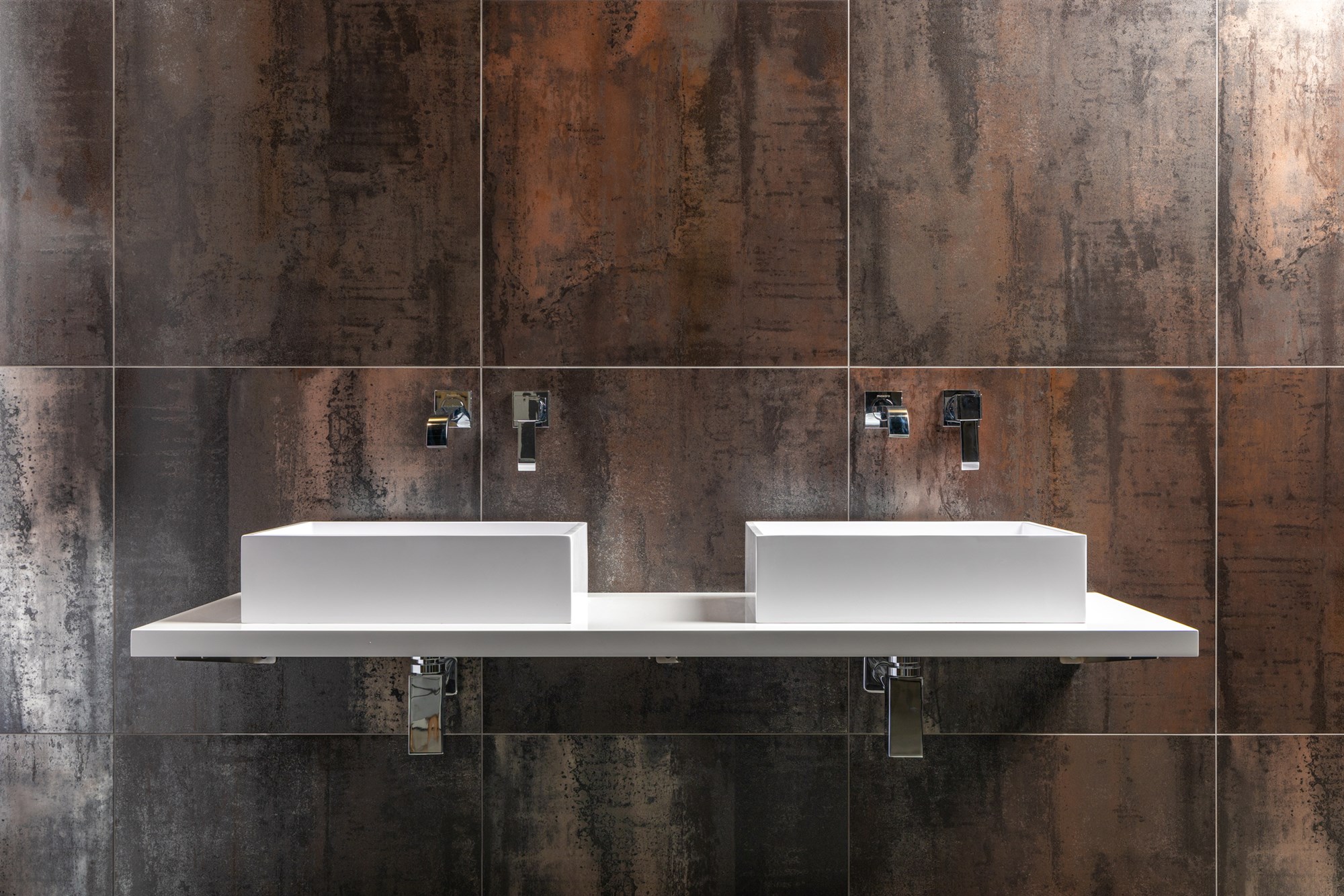 steenstrips in badkamer